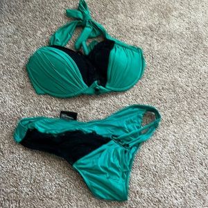 Beach Bunny Bikini large top. Xl bottom.  Green and black. Worn twice